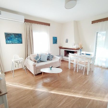Stayatlenas ニキティ エクステリア 写真